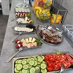 Central Hotel Duisburg 3*