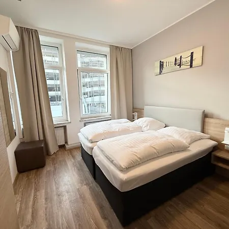 Central Hotel Duisburg 3* دوسبرغ