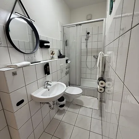 Central Hotel Duisburg Otel Duisburg