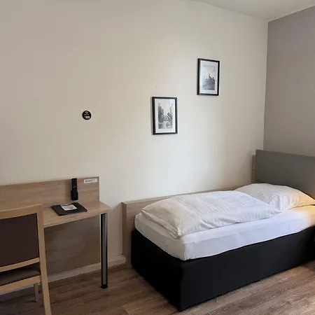 Otel Central Hotel Duisburg 3*