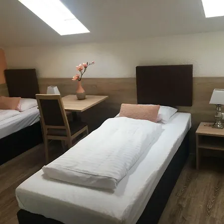 Central Hotel Duisburg Hotel 3*