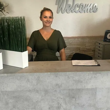 Central Hotel Duisburg Hotel 3*